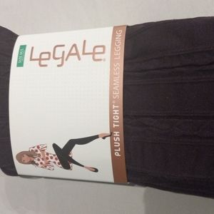 NWT | Legale Plush Tight Seamless Legging M/L | not footed
